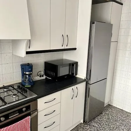 Market Living Apartment *